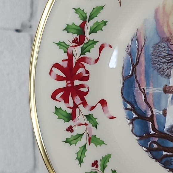 Lenox VTG 2000 Annual "Bringing Home Christmas" Holiday Collector Plate NIB/NWT - Picture 3 of 17